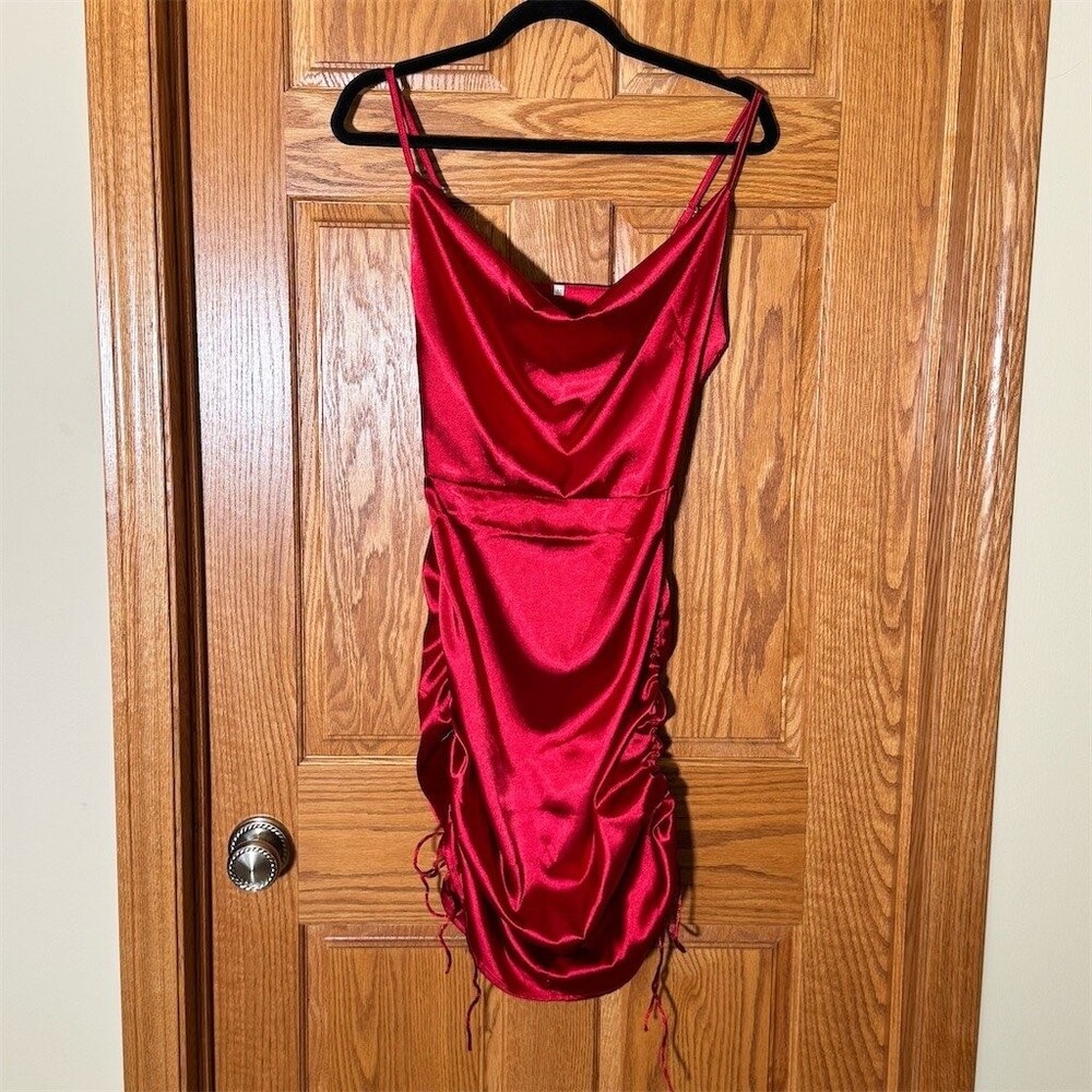 Dress Womens Size M Red Cowl Neck Ruched Bodycon Mini Party